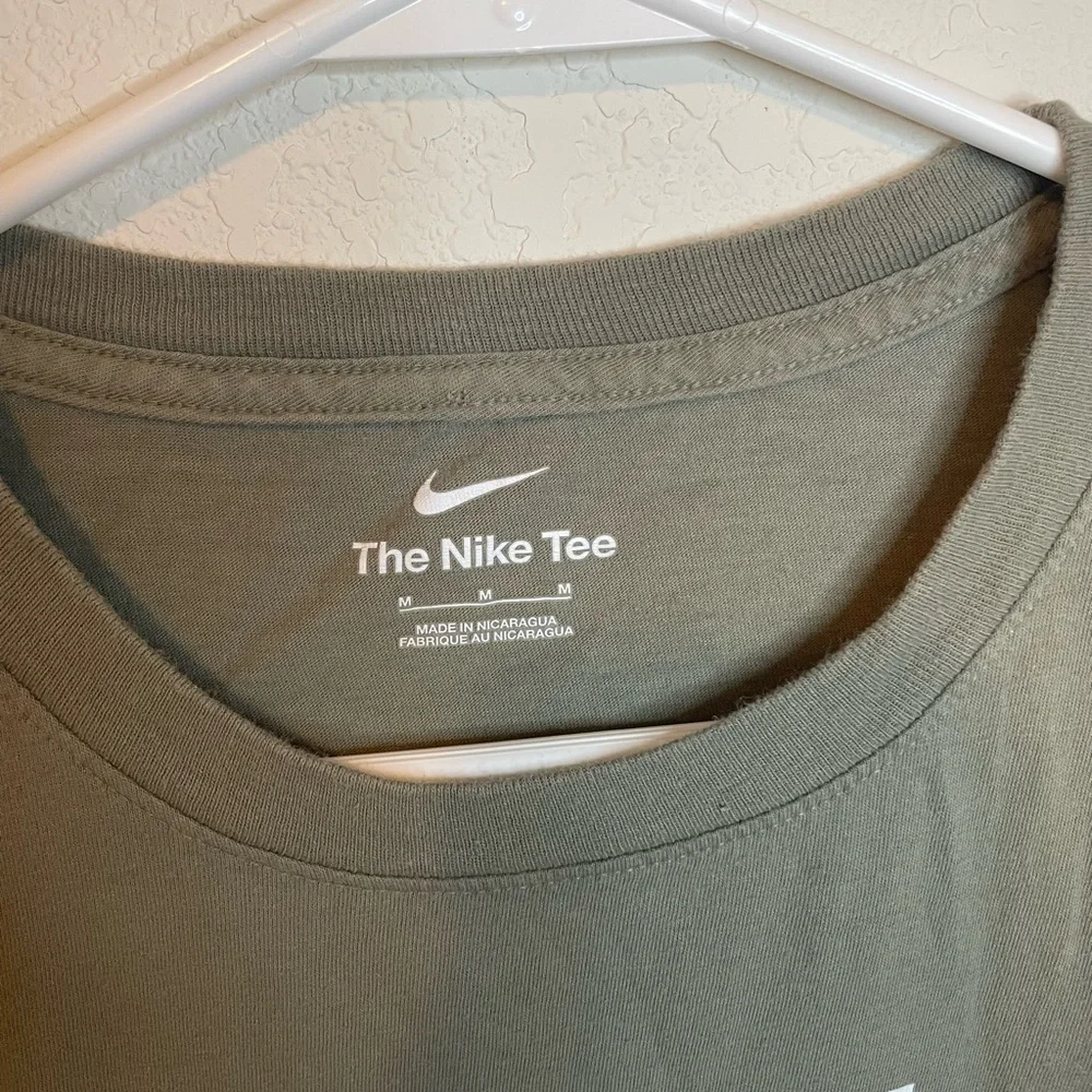 Nike Men’s Short Sleeve Olive Green Tee